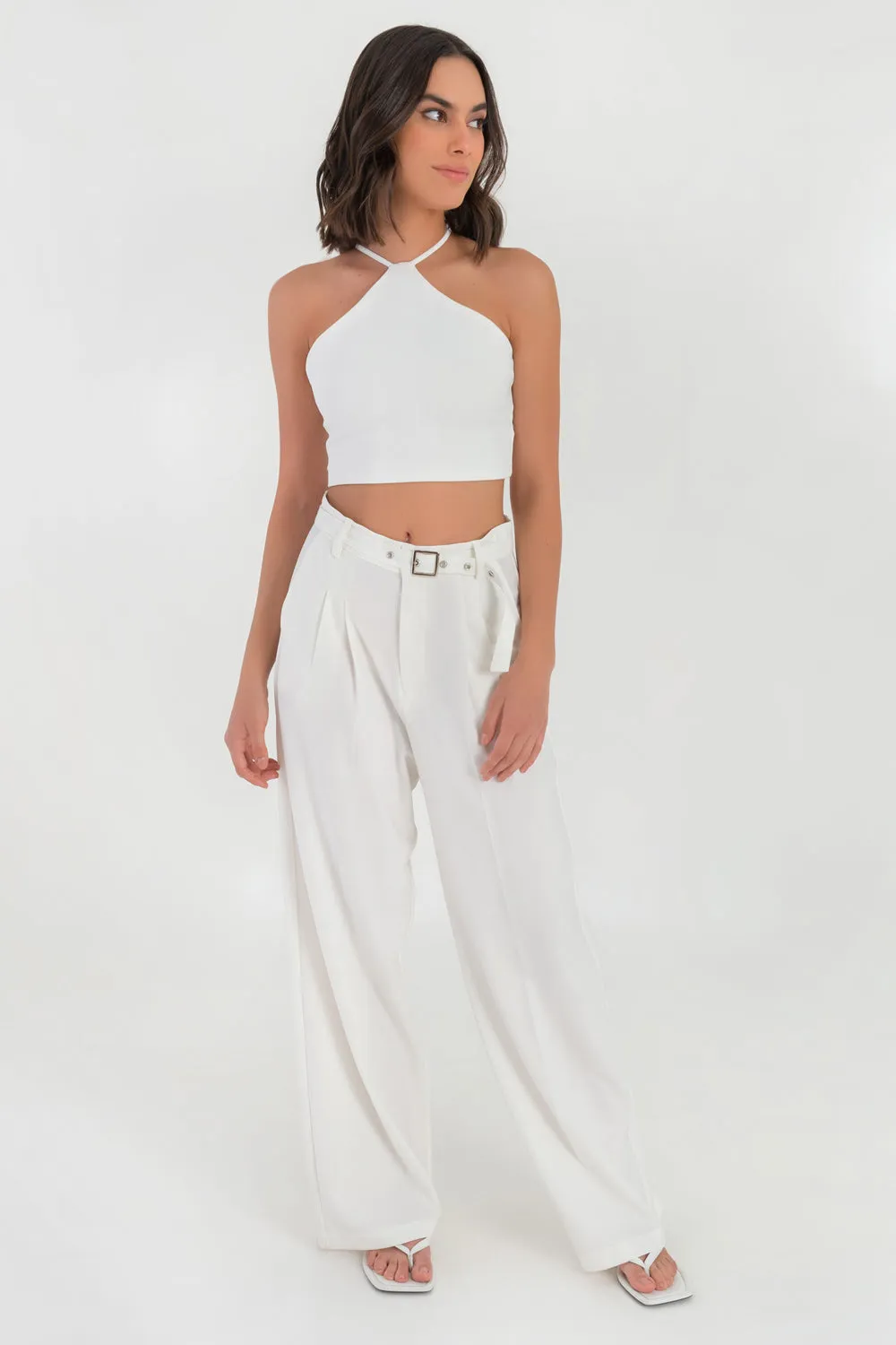 Crop top halter con tirantes