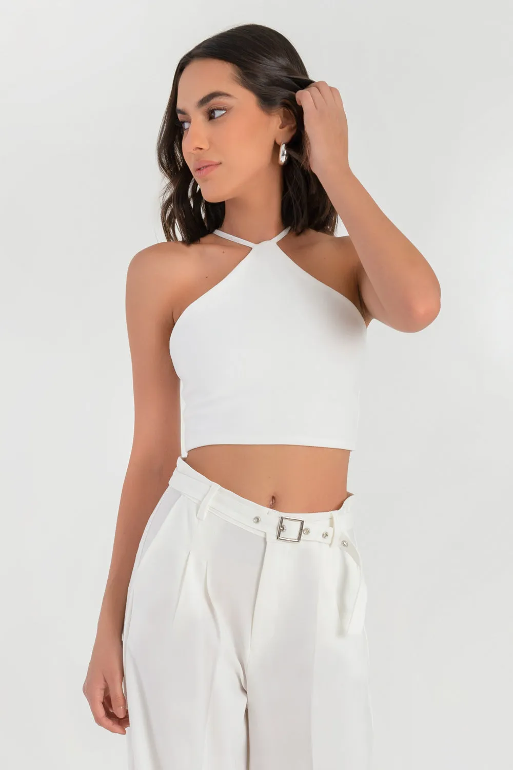 Crop top halter con tirantes