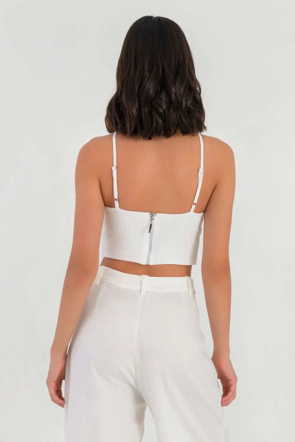 Crop top halter con tirantes