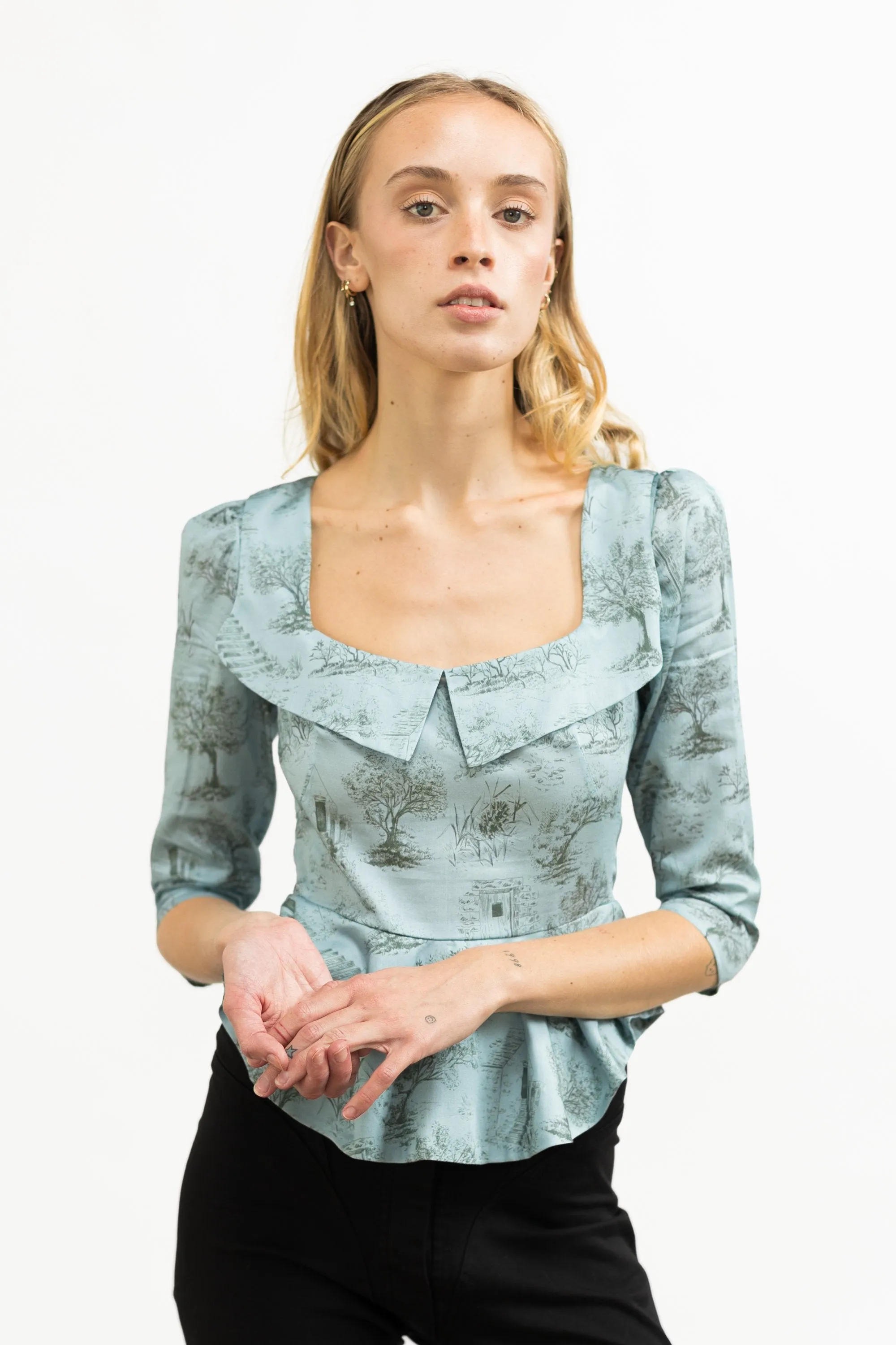 Mari Top / Cottage Blue + Pewter Green Cotton Toile