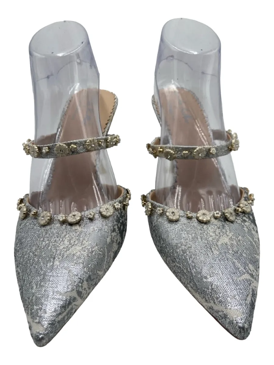 Nicola Bathie x Antonio Melani Shoe Size 10 Gray & Beige Canvas Beaded Pumps