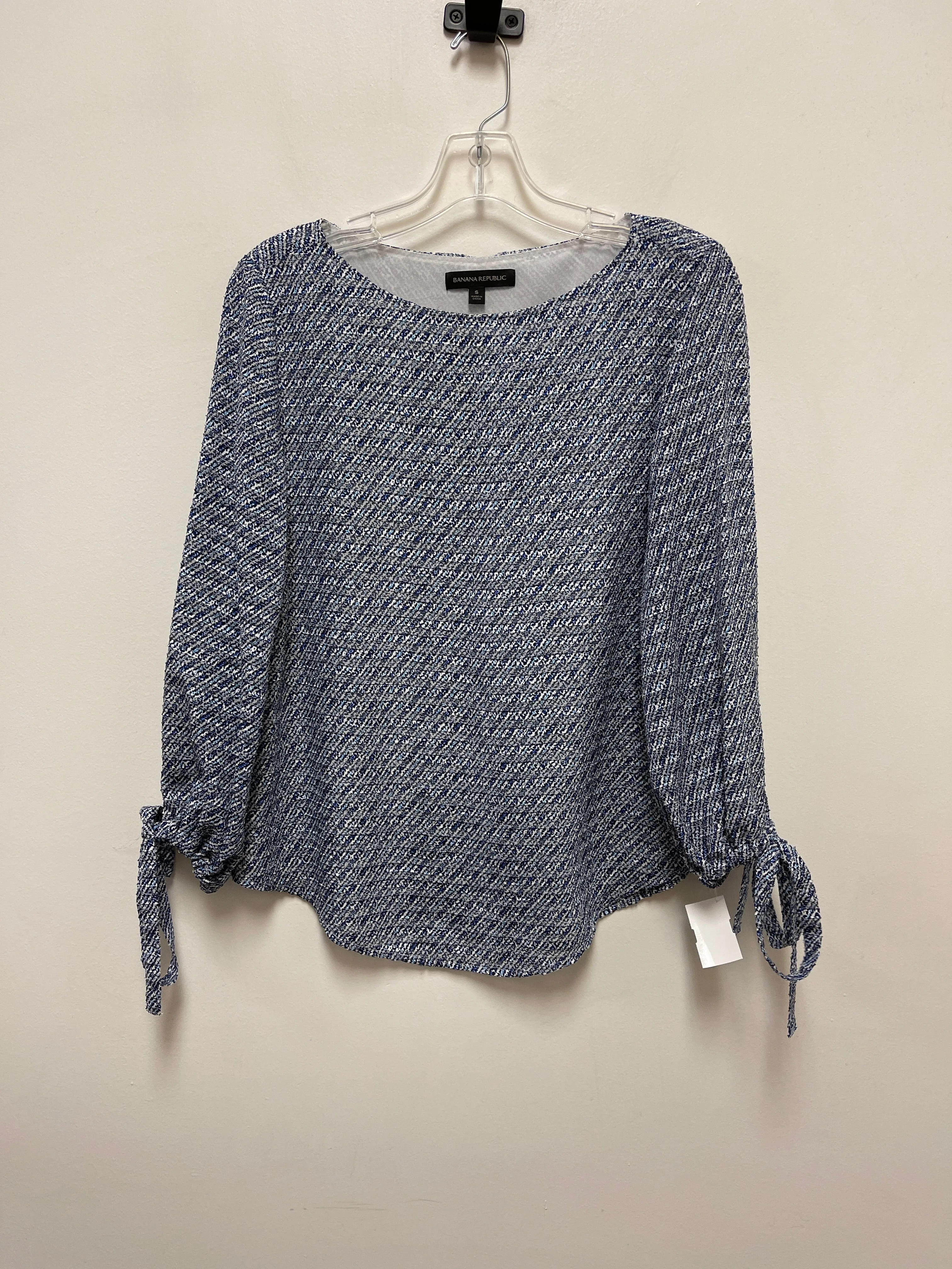 Top Long Sleeve By Banana Republic In Blue, Size: S